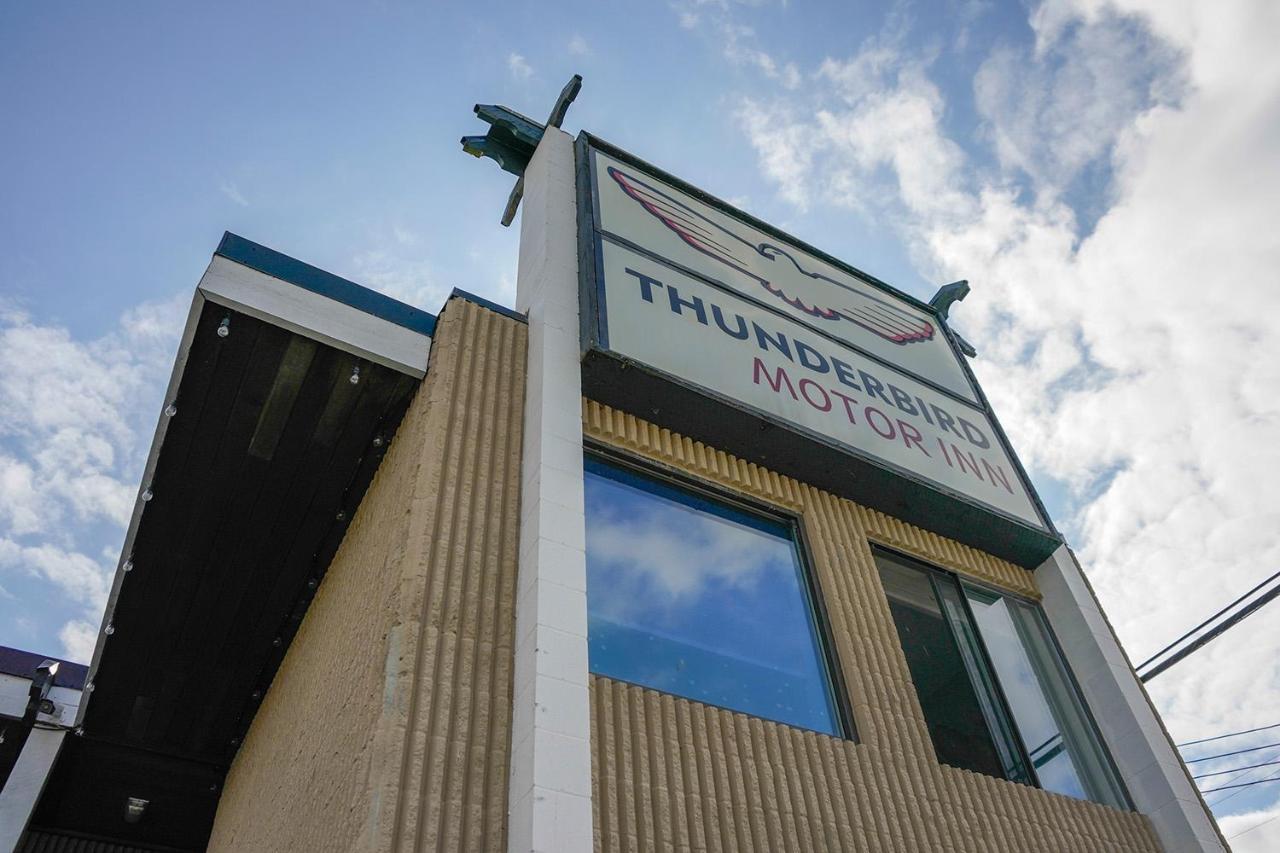 Thunderbird Motor Inn Duncan Eksteriør billede